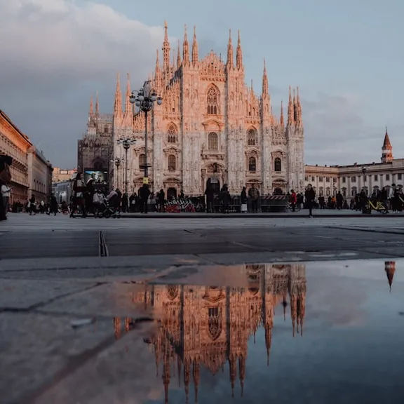 Milánská katedrála Duomo — symbol italské módní metropole